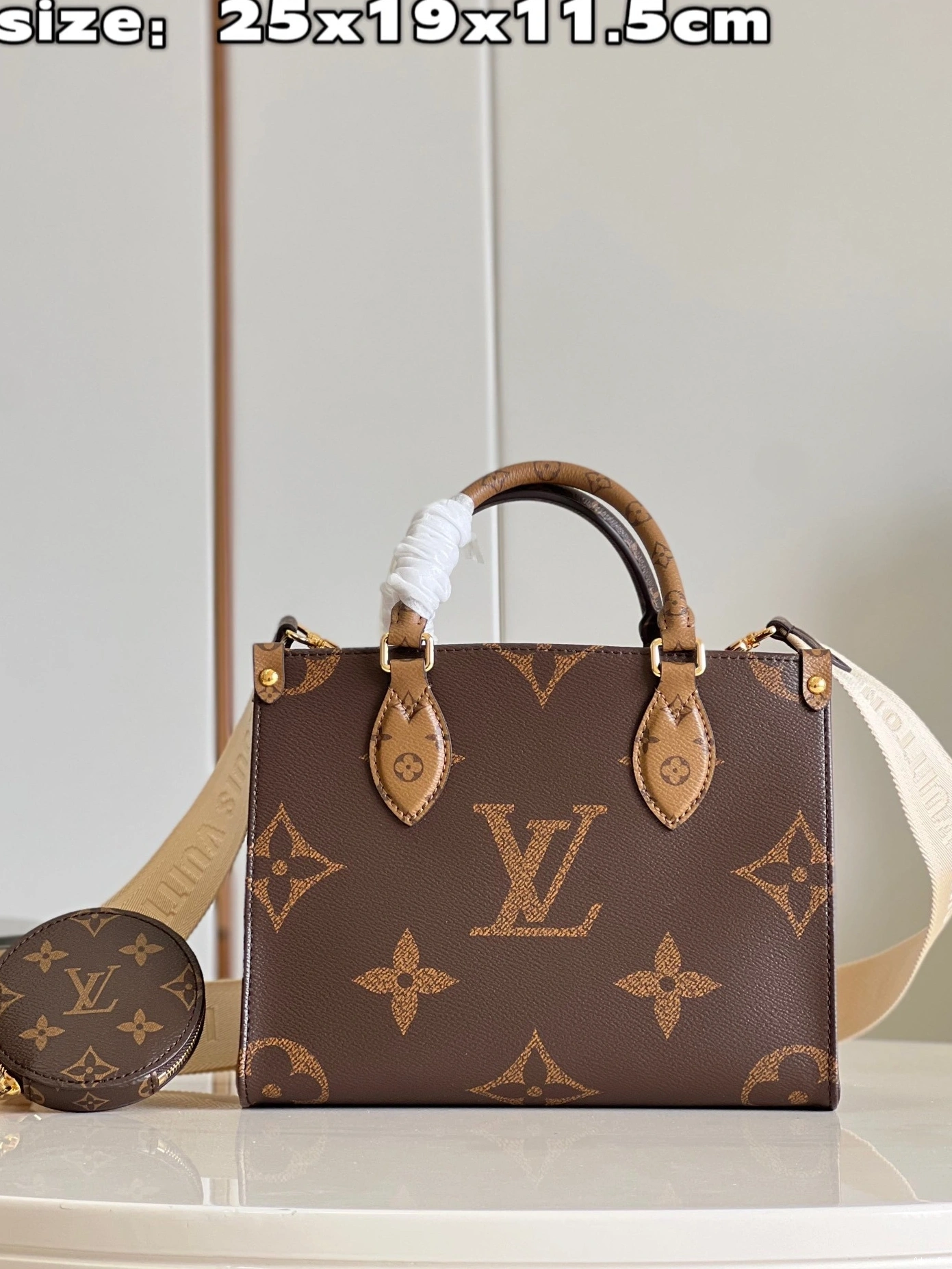 ONTHEGO PM LOUIS VUITTON 0424